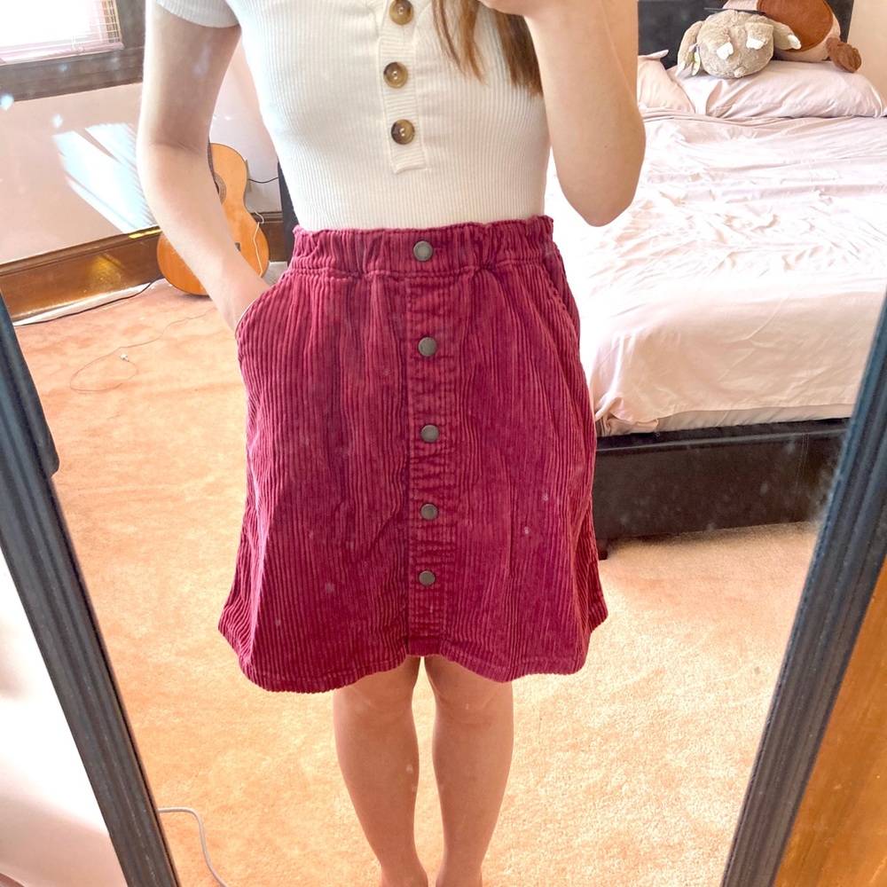 Uniqlo// cranberry corduroy skirt